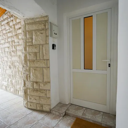 Cozy Brudet Old Town 1st Floor Ac * Zadar