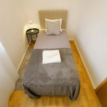 Cozy Brudet Old Town 1st Floor Ac Apartman