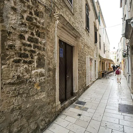 Brudet In The Heart Of Old Town