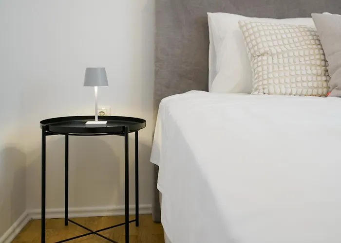 Cozy Brudet Old Town 1st Floor Ac Ζαντάρ