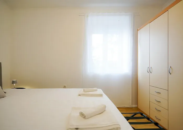 Apartman Cozy Brudet Old Town 1st Floor Ac