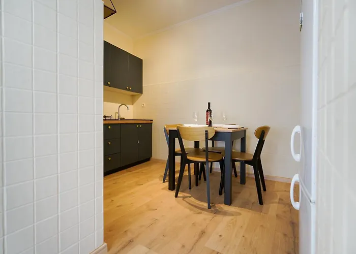 Cozy Brudet Old Town 1st Floor Ac Apartman *